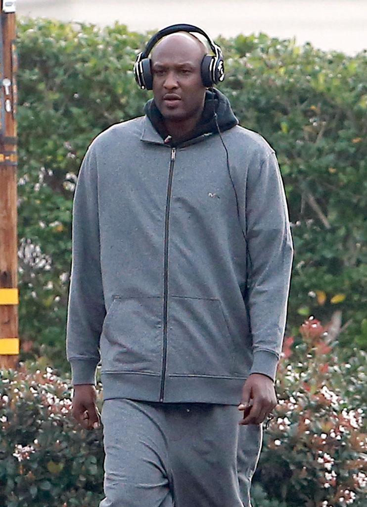 Lamar Odom Rehab Morning Stroll Tall