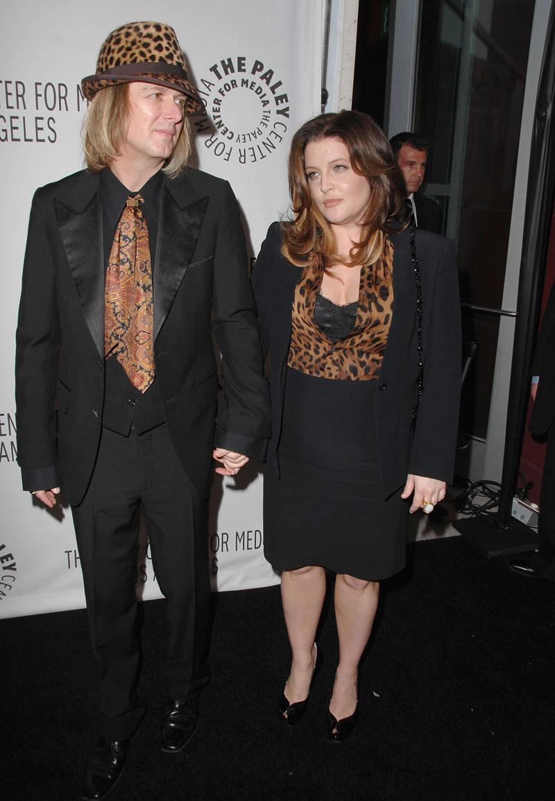 lisa marie presley divorce drug overdose cross dressing