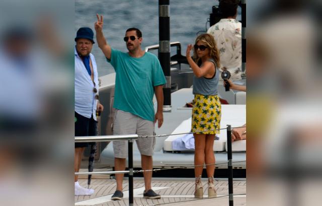 Jennifer Aniston Relaxes On Yacht In Italy