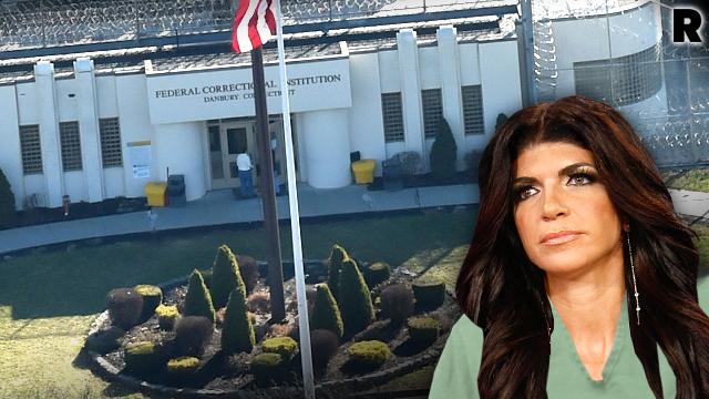 Teresa Giudice Tweets In Prison Difficult Time