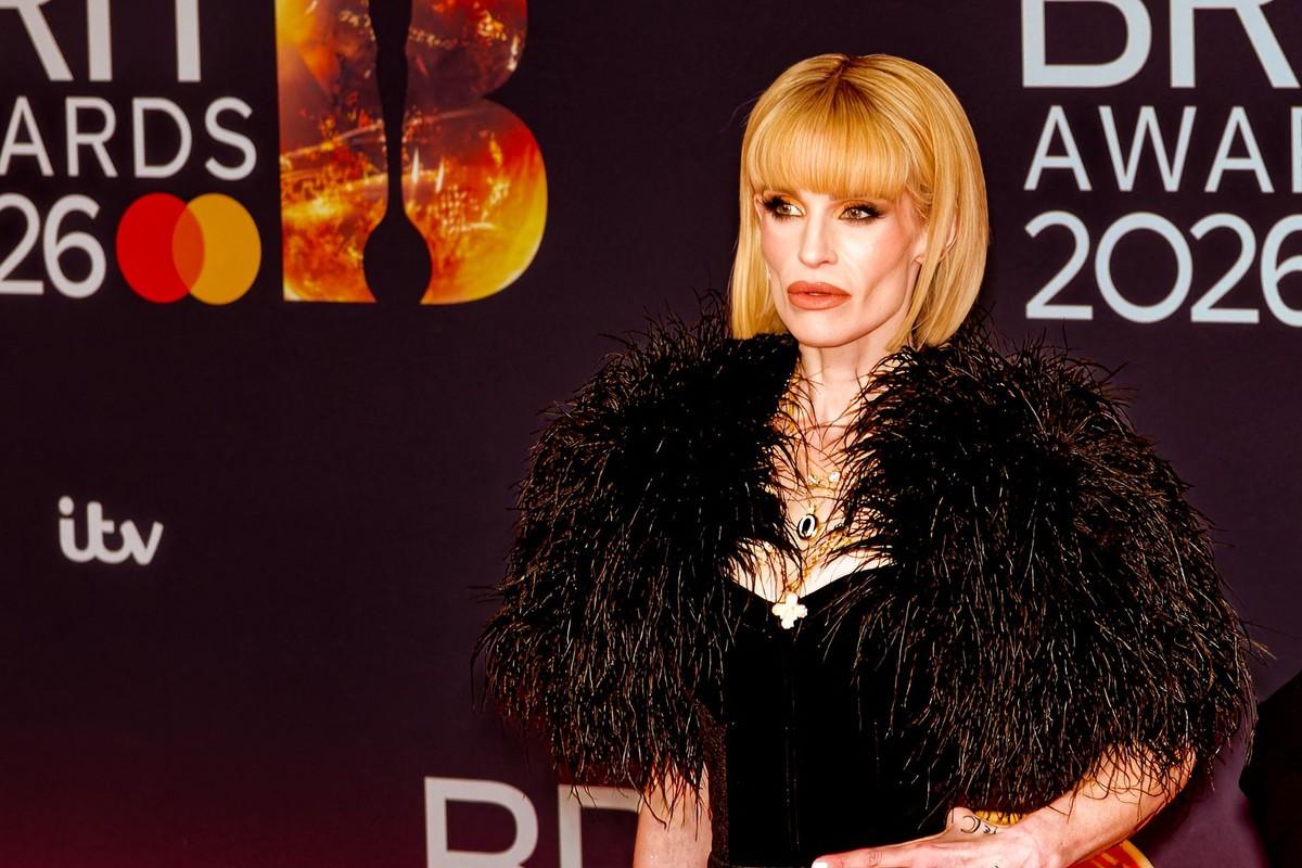 Kelly shared cryptic posts about accountability and karma amid her apparent criticism of Wilson.
