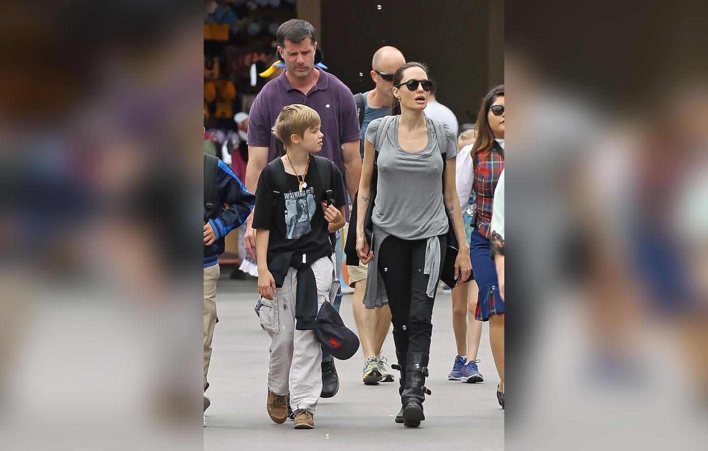 Brad Pitt Angelina Jolie Kids Shiloh Birthday Disneyland Pics