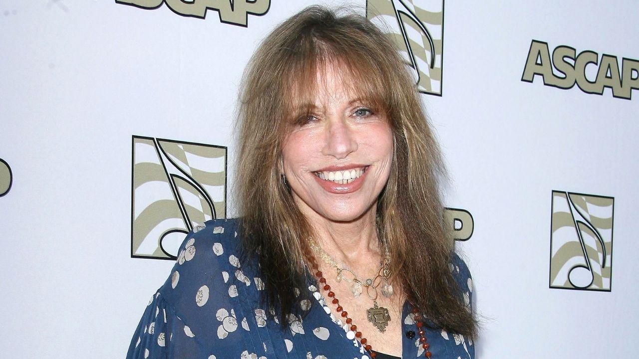 Photo of Carly Simon