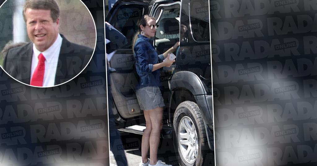 PHOTOS Jinger Duggar Wears Short Shorts In LA