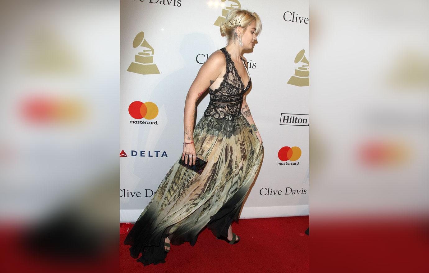 Paris Jackson Narrowly Avoids A Nip Slip At PreGrammy Bash