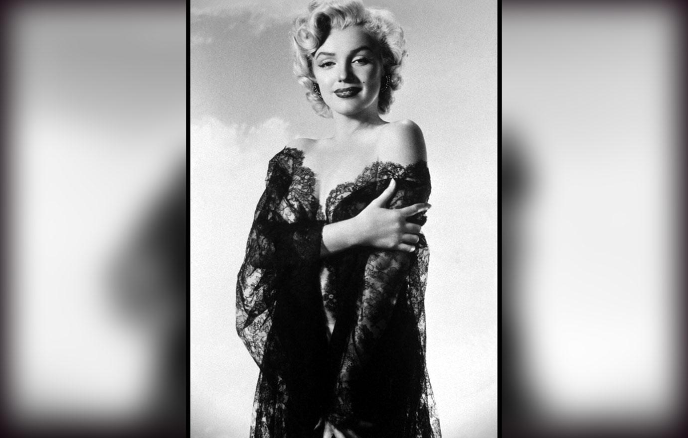 The Marilyn Diaries on X: Here's Marilyn Monroe wearing a bullet