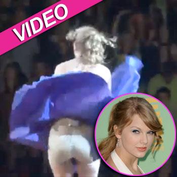 Taylor Swift in panties SFW 