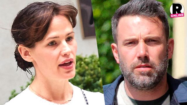 Jennifer Garner Suffers Another Wardrobe Malfunction At Pumpkin