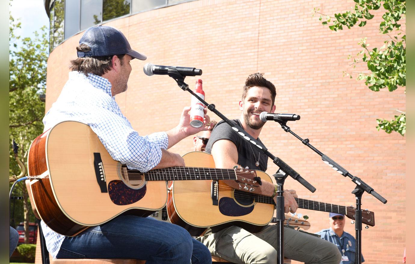 //Rhett Atkins and Thomas Rhett Budweiser Missouri Packaging