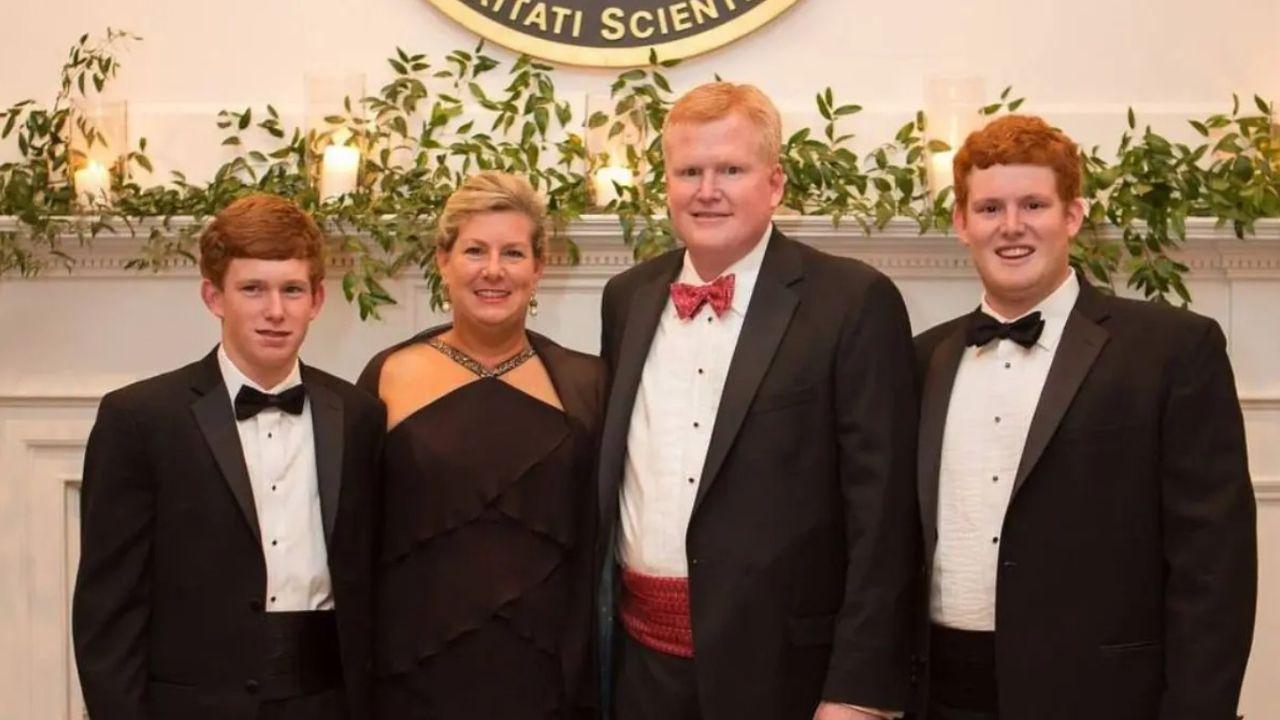 image of the Murdaugh family
