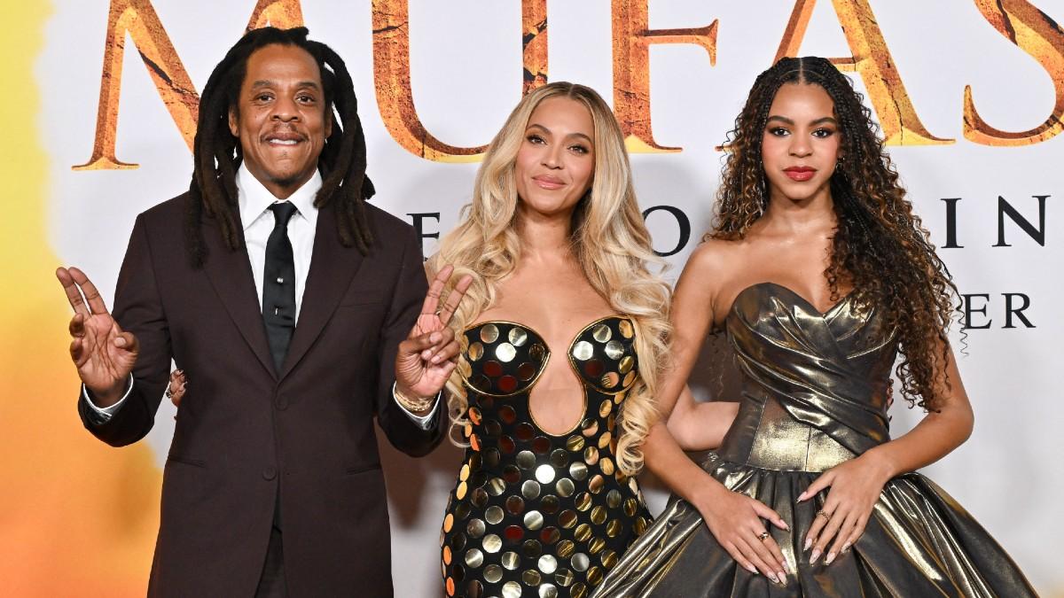 Photo of Jay-Z, Blue Ivy and Beyonce Carter