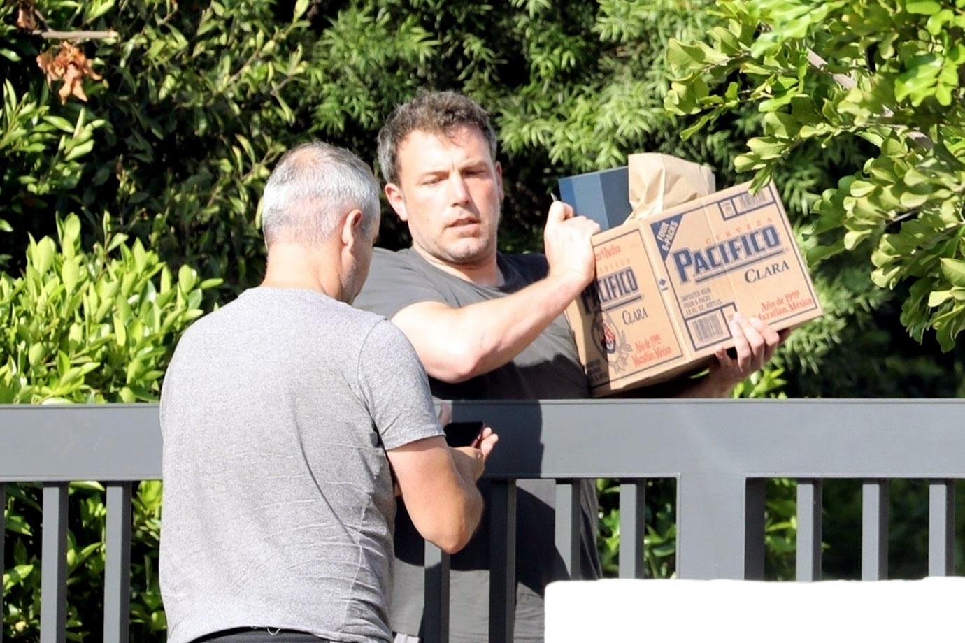 //ben affleck adult beverage brown bag