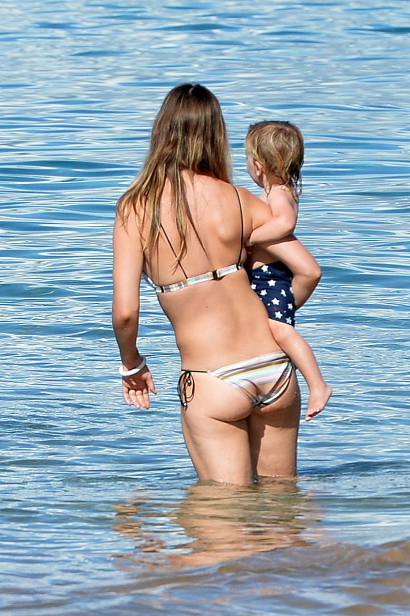 Olivia Wilde Bikini Jason Sudeikis Shirtless Baby Otis