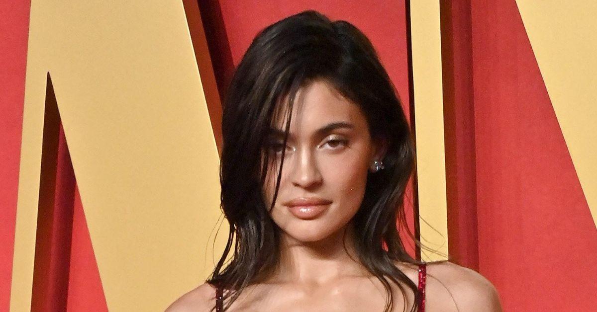kylie-jenner-mega-2