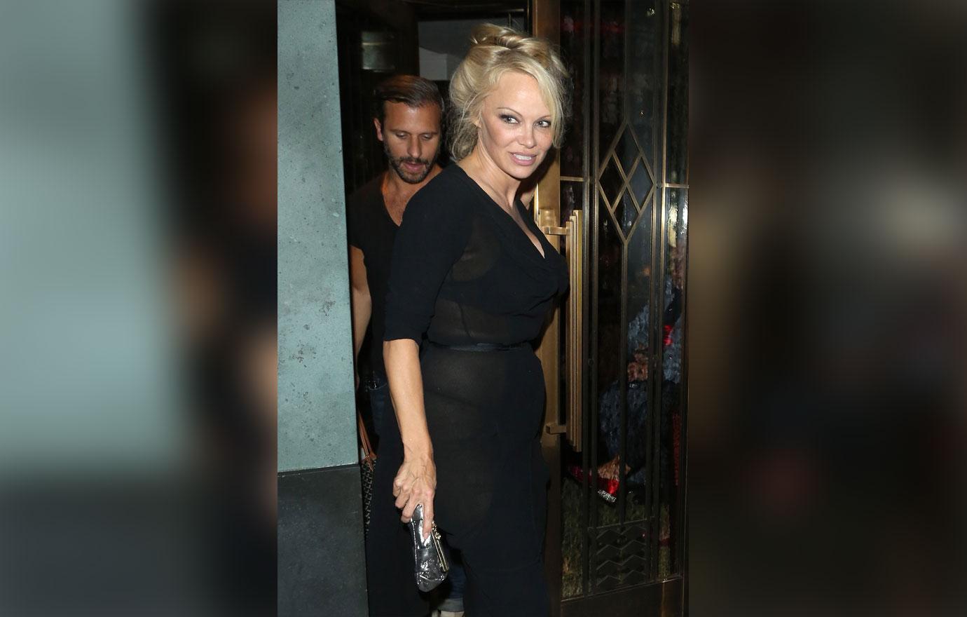 Pamela Anderson Face Unrecognizable London