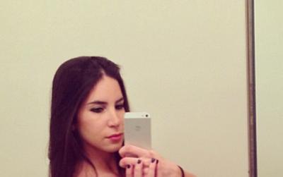 //instagram star jen selter shows off her butt