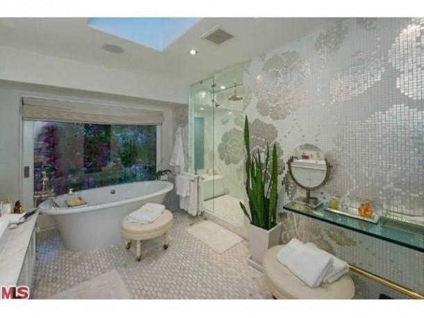 //kate walsh sells los feliz mansion  x