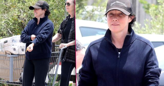 Shannen Doherty Fighting Cancer Grocery Shops With Mom