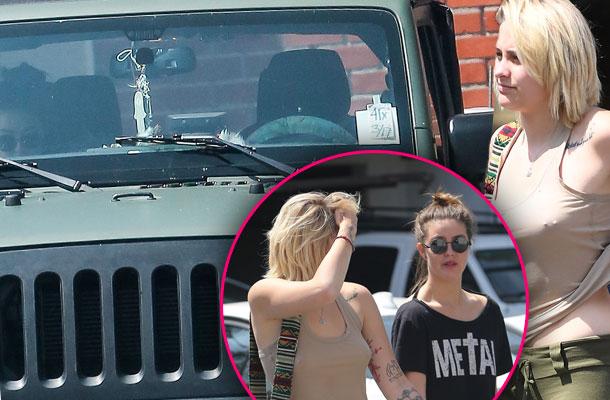 //paris jackson lesbian girlfriend date new car  pp