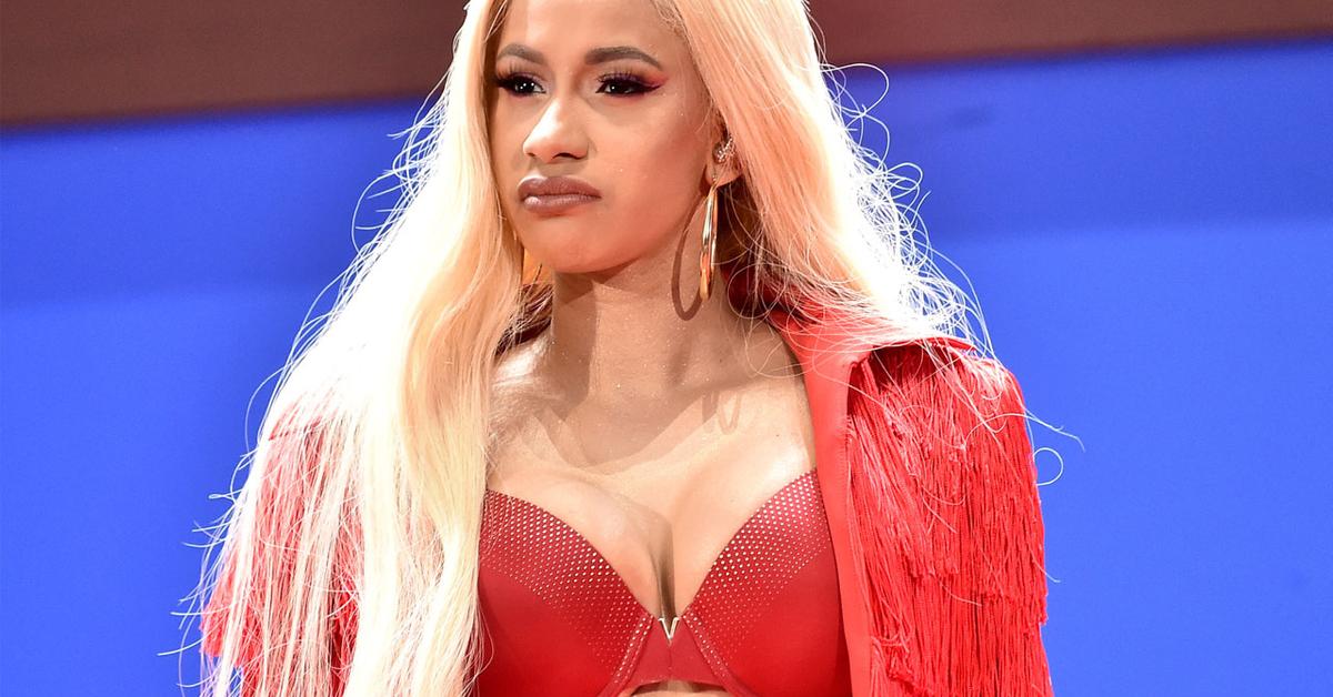 Cardi B To Turn Herself In To Police After Nyc Strip Club Brawl 