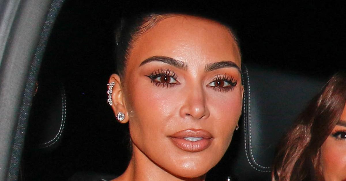 Kardashian had eyes for Tom at the wedding.