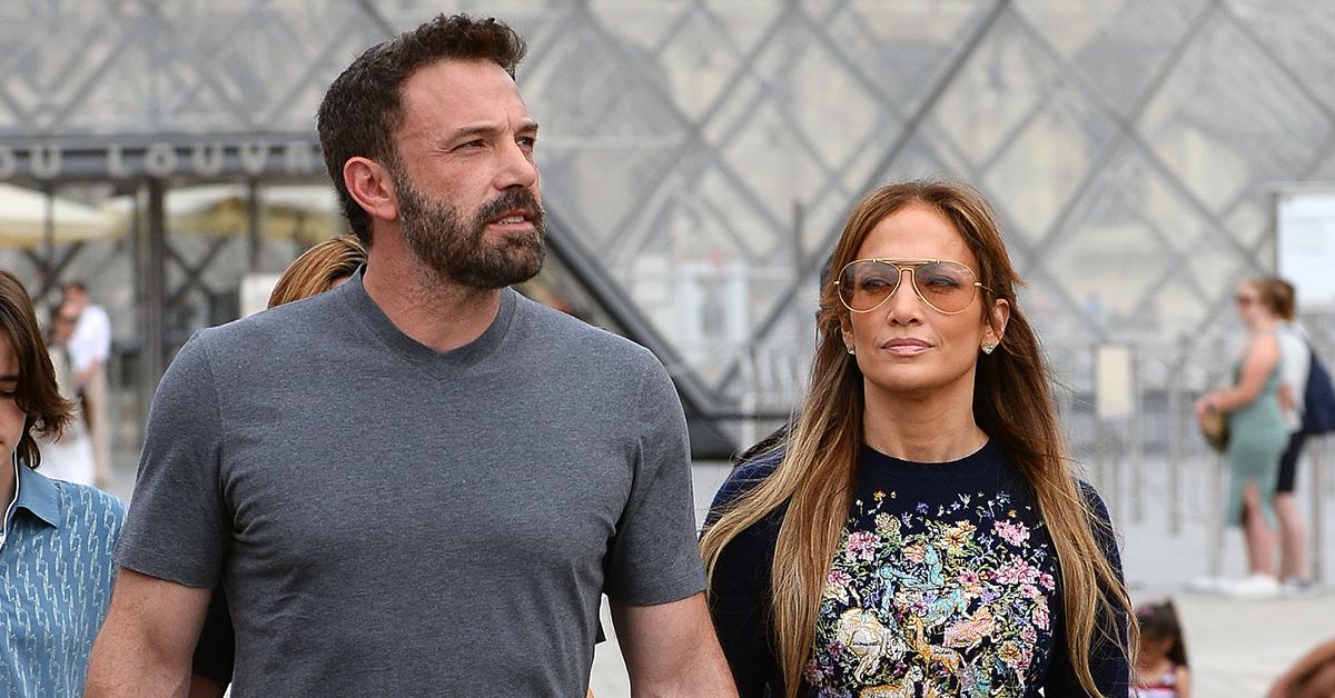 Ben Affleck Heads To Farmers Market With His Kids & Stepchild