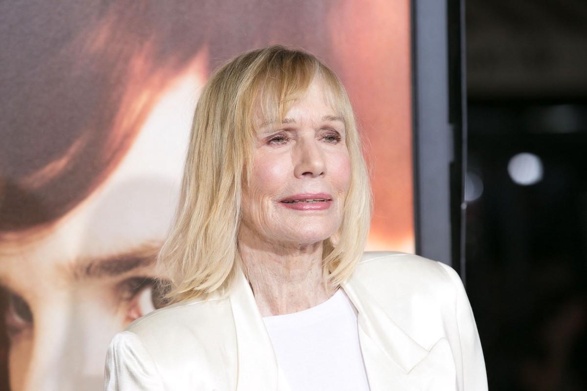 Sally Kellerman's daughter sued after her assistance dog was denied entry to The Blue Lobster Café.