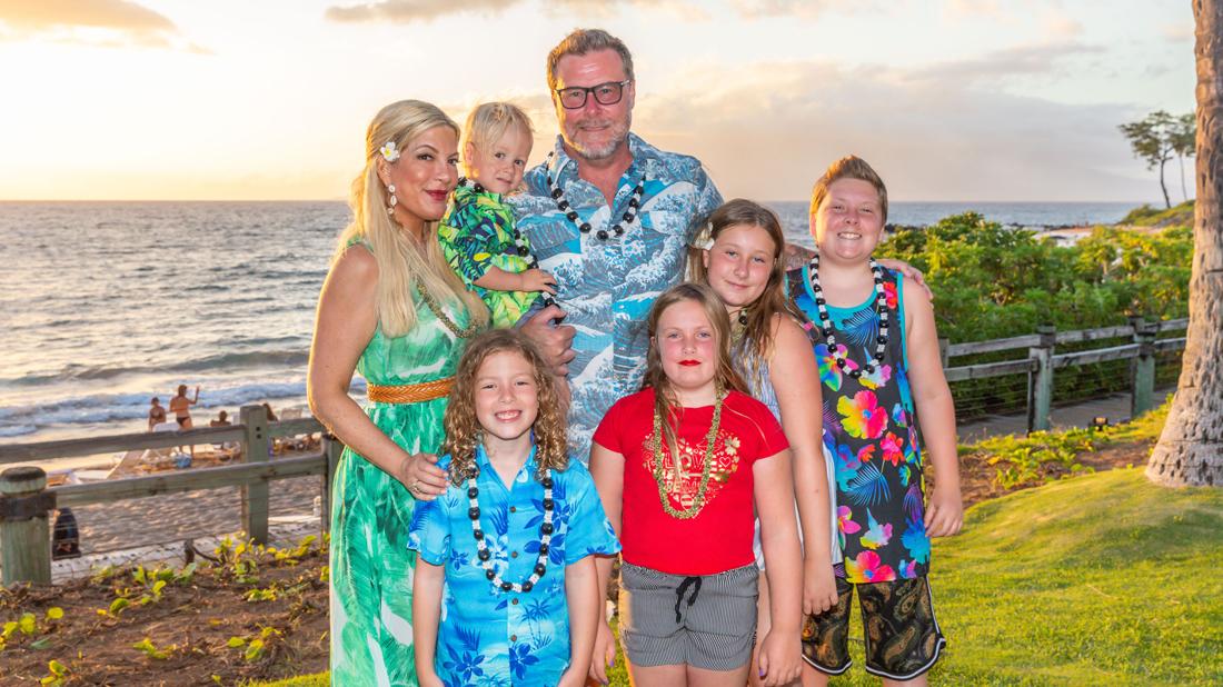 Tori Spelling,Dean McDermott,Finn McDermott,Beau McDermott,Liam McDermott,Stella McDermott,Hattie McDermott