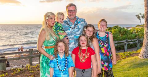 Tori Spelling,Dean McDermott,Finn McDermott,Beau McDermott,Liam McDermott,Stella McDermott,Hattie McDermott