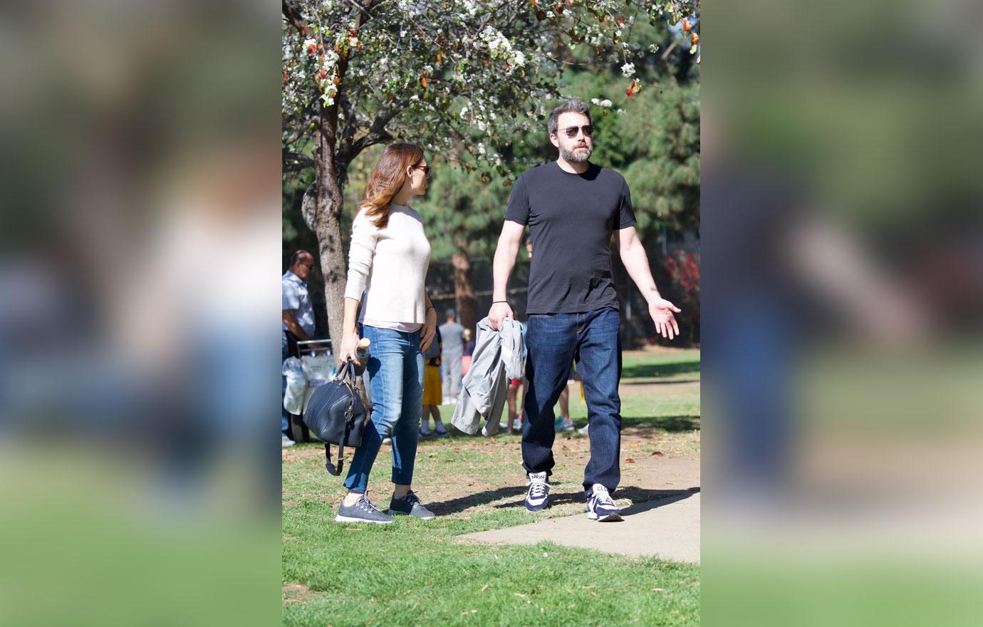 //ben affleck feud jennifer garner son basketball game blowout