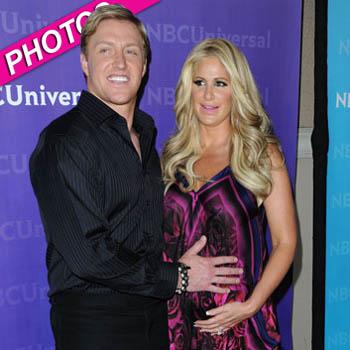 //kim zolciak baby bump splash