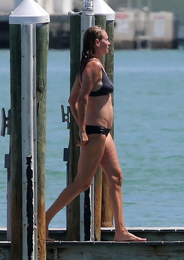 //Uma Thurman Bikini Miami Photos