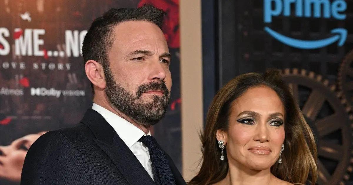 jennifer lopez humiliated ben affleck divorce hasnt filed protect her