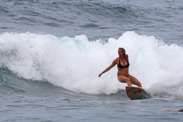 //bethany hamilton pregnant bikini one arm surfer baby belly hawaii