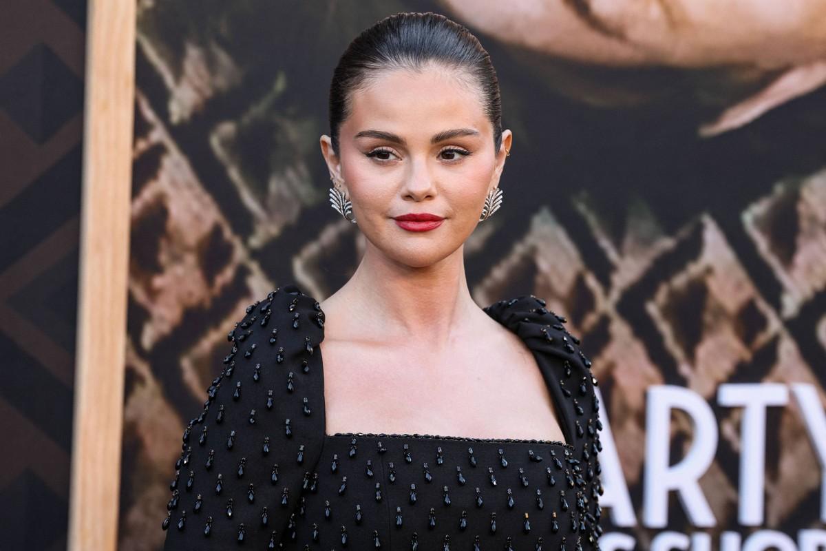 Selena Gomez enjoyed Jordan Andino's turon and chicken adobo on 'Selena + Chef.'