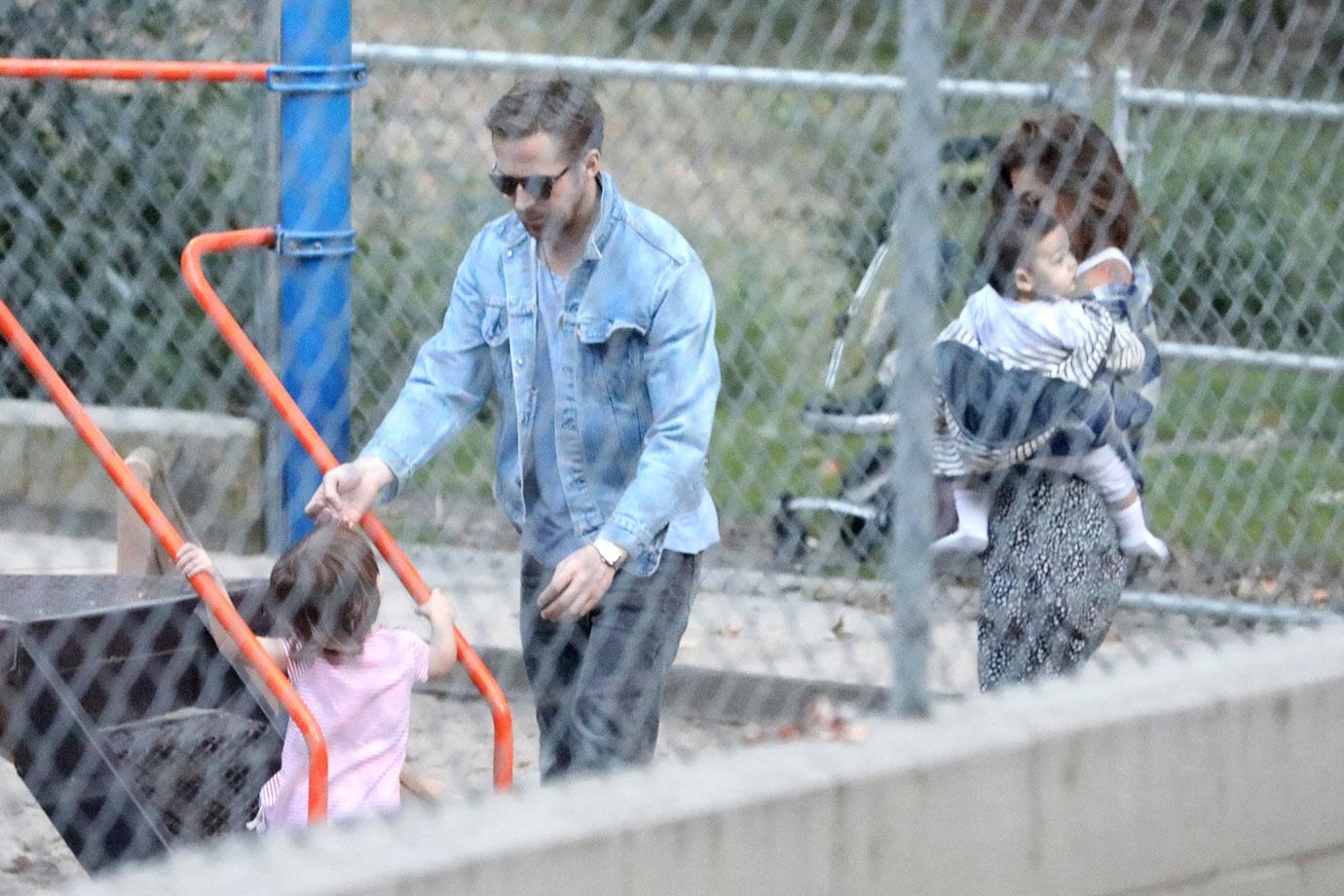 Ryan Gosling Eva Mendes Kids Daughters Park