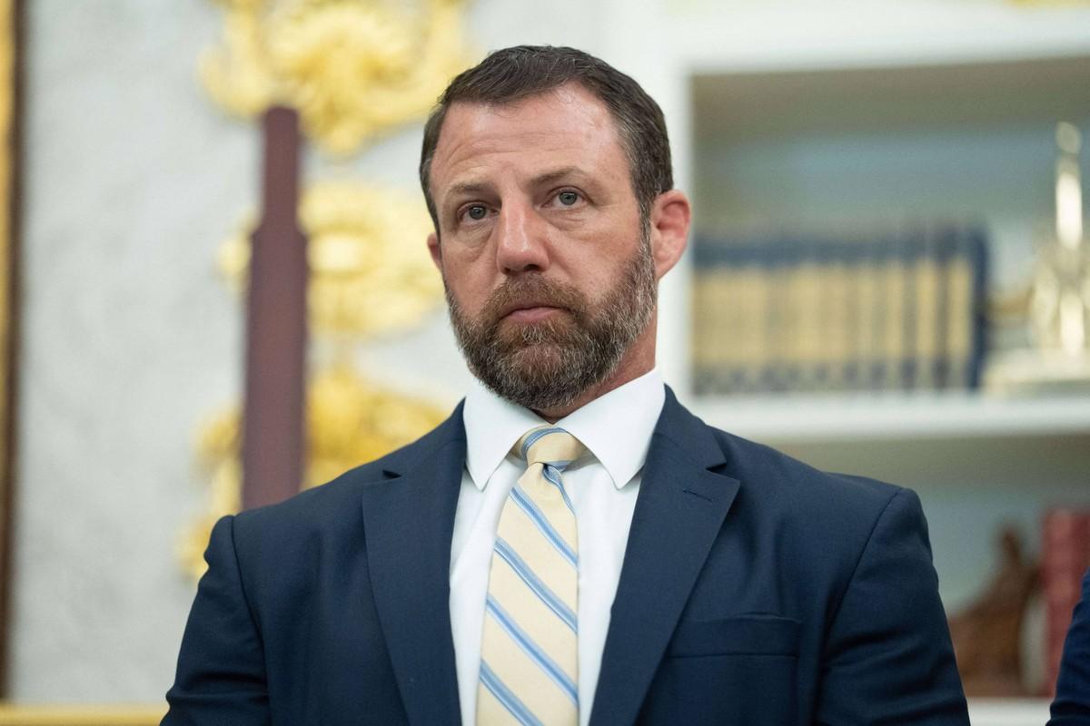 Homeland Security Secretary Markwayne Mullin alleged border agents blocked members of Iran's World Cup delegation over suspected IRGC ties.