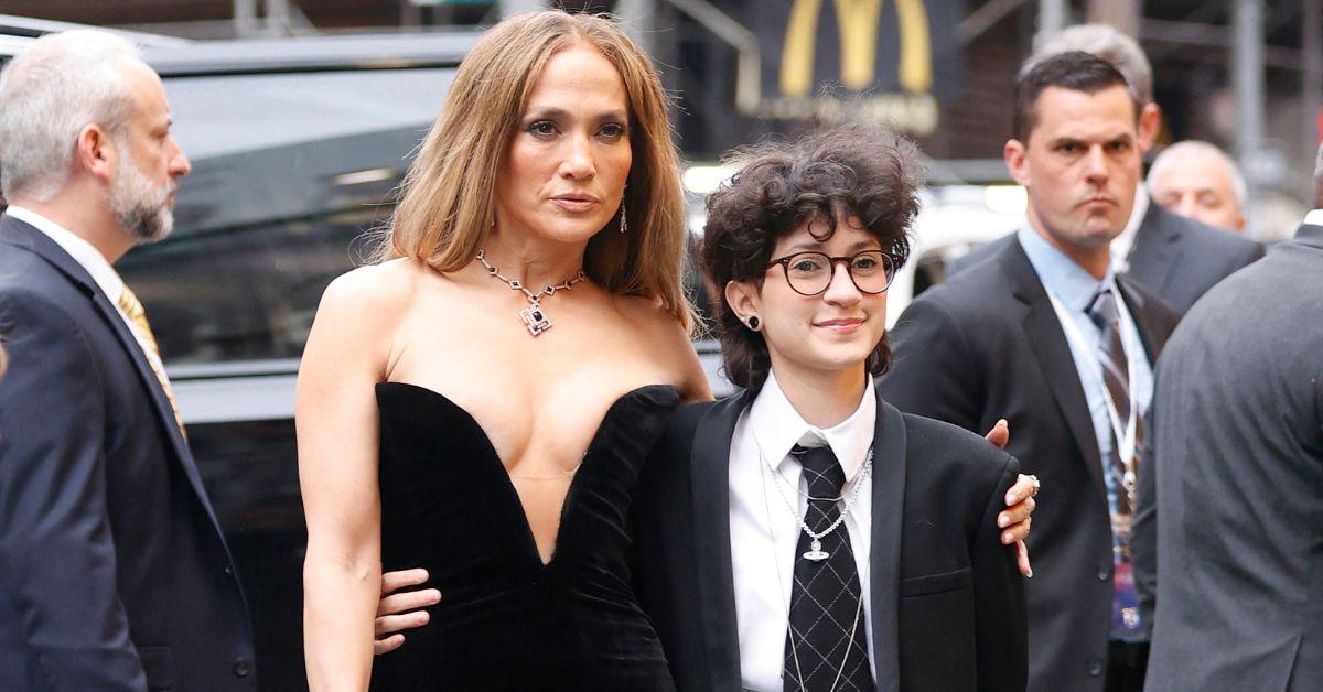 jennifer lopez flop boobs plastic surgery adjustment