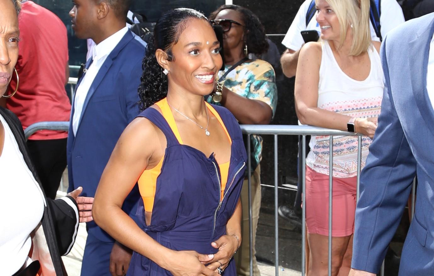 Chilli & Matthew Lawrence Spotted Together On Hawaii Beach