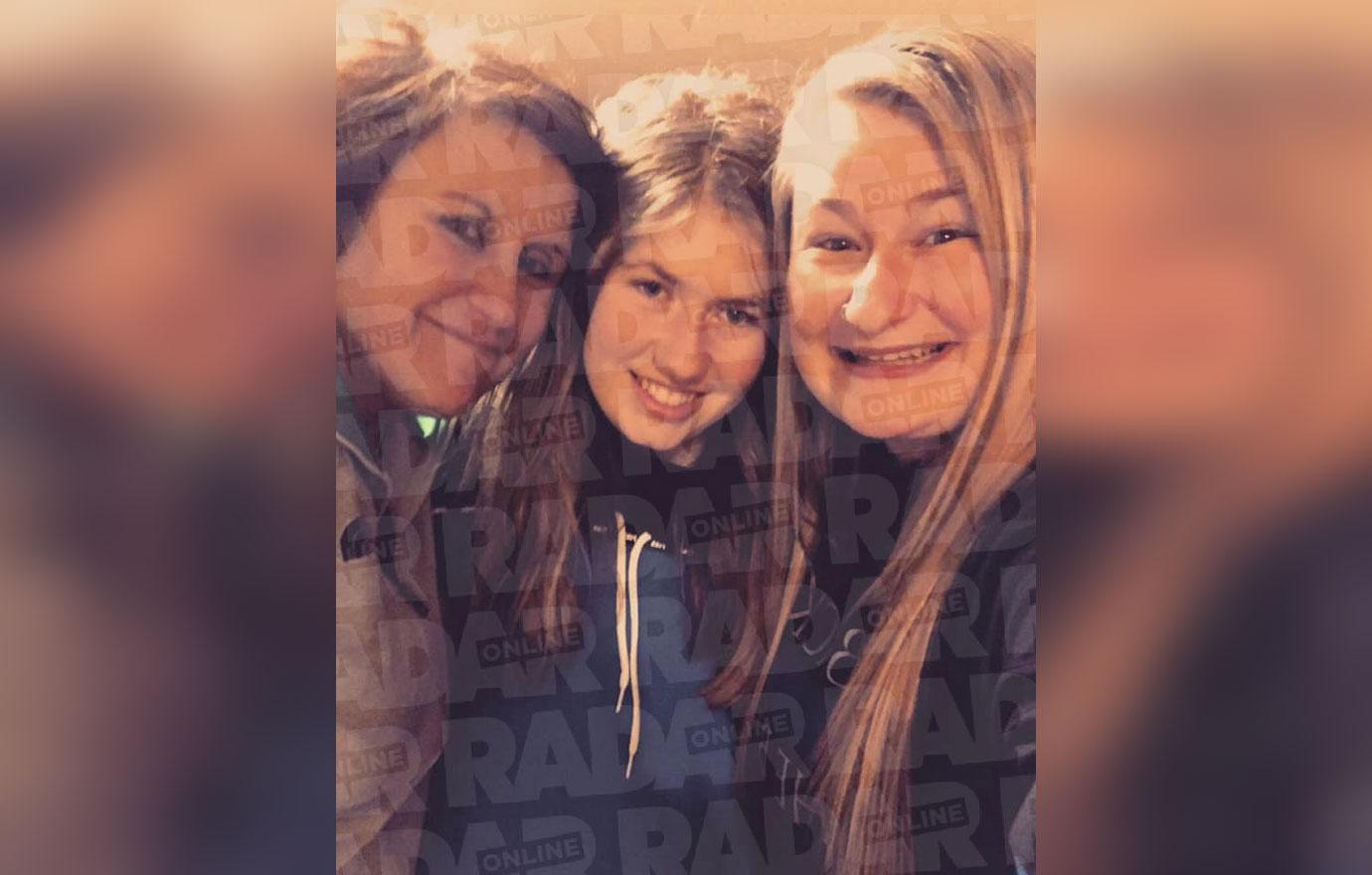 Jayme Closs Reunites With Family And Friends Photos