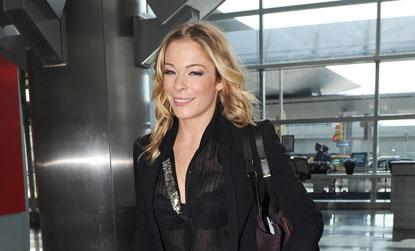 //leann rimes airport