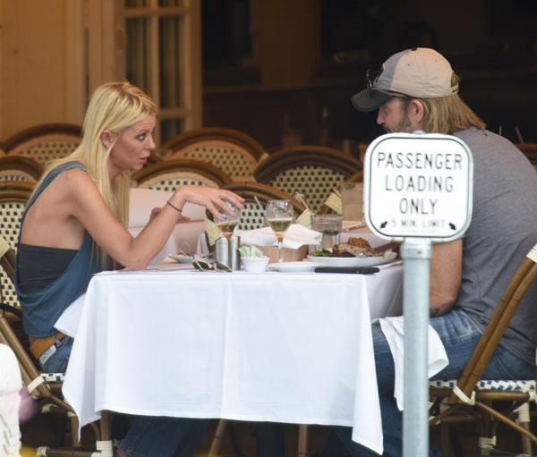 Tara Reid Scary Skinny Lunch Date Mystery Man