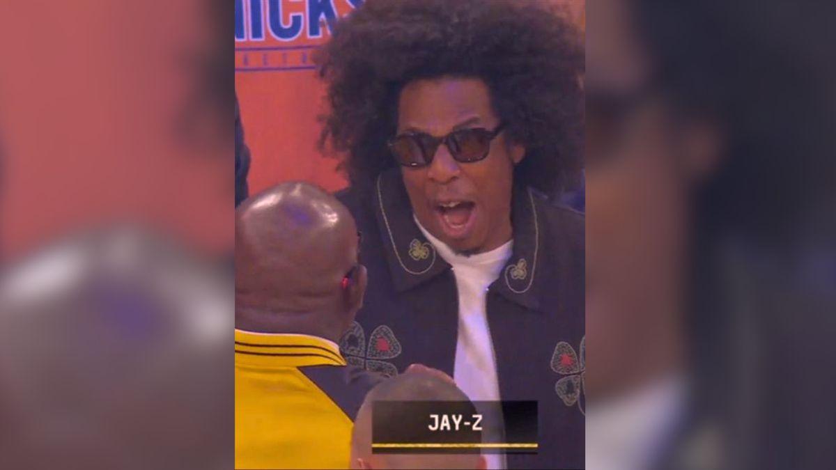 Jay Z's transition from locs to an afro likely took multiple sessions, according to a hair expert.