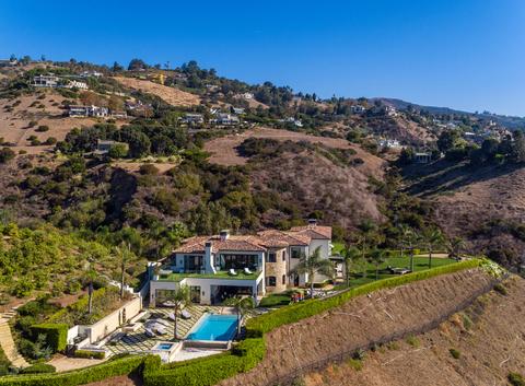 Kylie Jenner Renting Yolanda Hadid’s Former Malibu Mansion