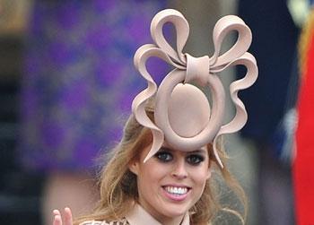 //beatrice hat
