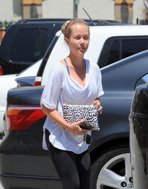 Kendra Wilkinson No Makeup Photos