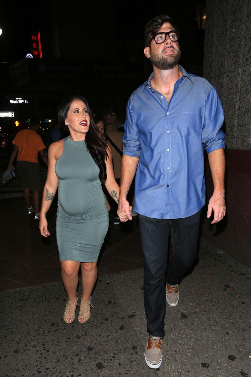 jenelle evans baby bump tight dress david eason boyfriend