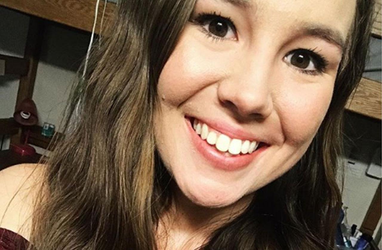 mollie tibbetts kidnapper attend vigil missing iowa college student