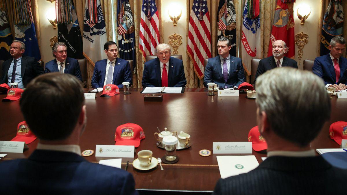 Trump Cabinet meeting