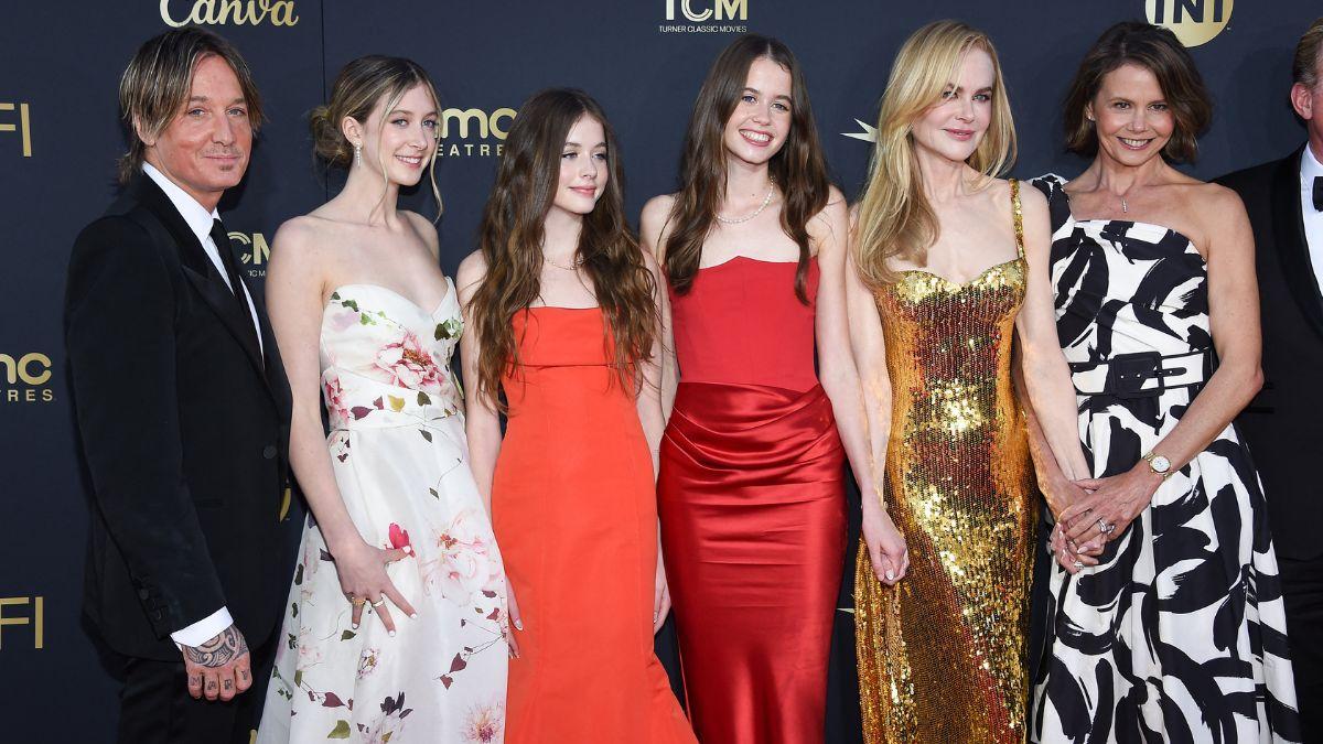 Photo of Keith Urban and Nicole Kidman and daughters